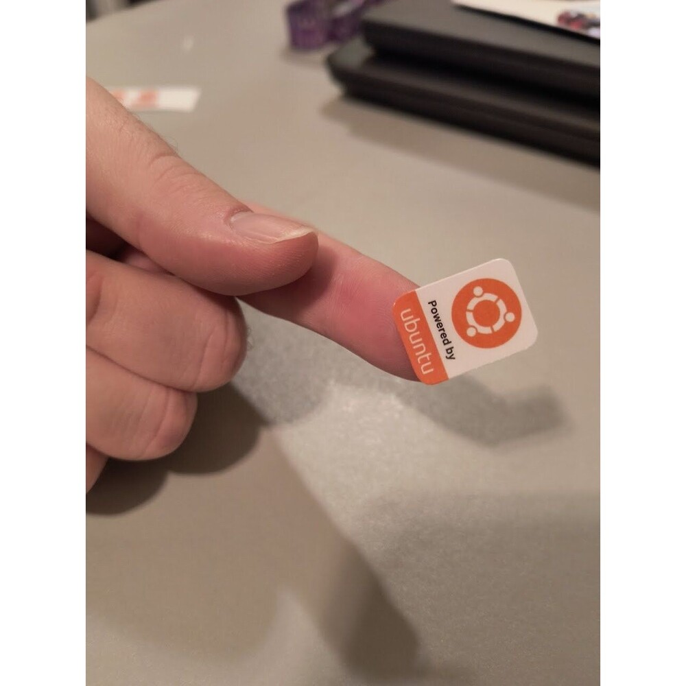 Ubuntu Linux Sticker / Decal / Badge (6 Pack) - Picture 4 of 5
